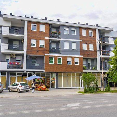 Apartman Nina Sremska Mitrovica Exterior photo